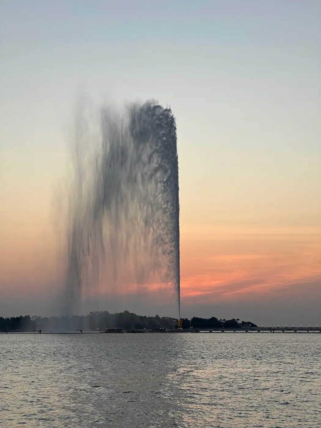 King Fahd's Fountain on the Jeddah corniche at sunset, Red Sea