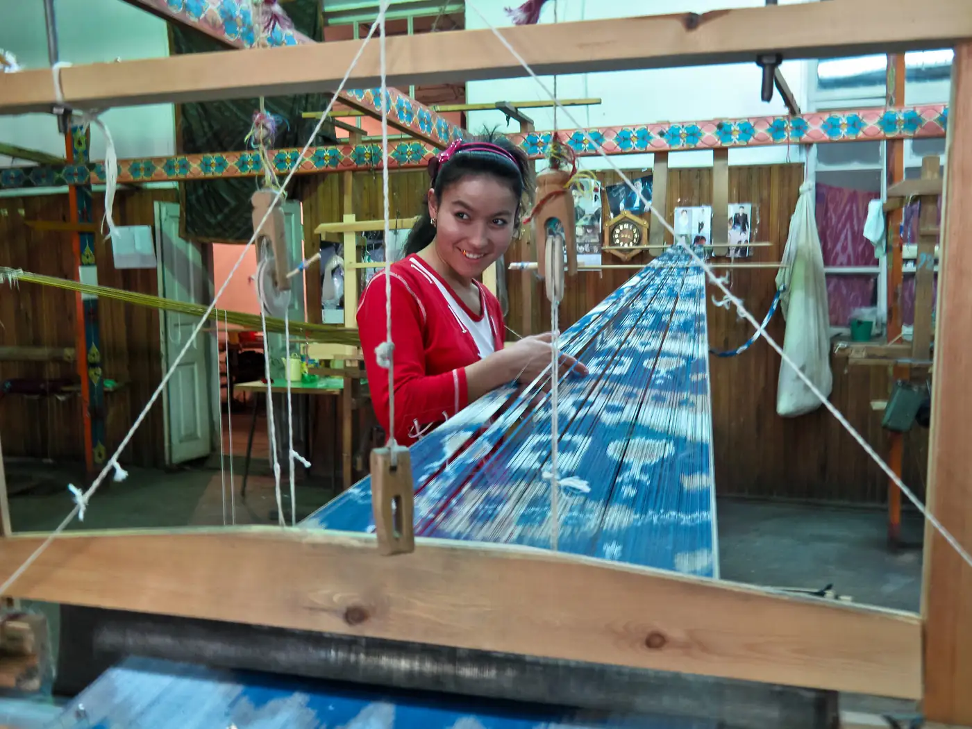 Margilan silk weavers in the Fergana Valley