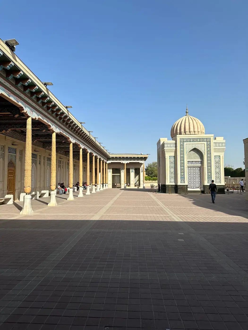 Hazrat Hizr mosque colonnade and dome, Samarkand